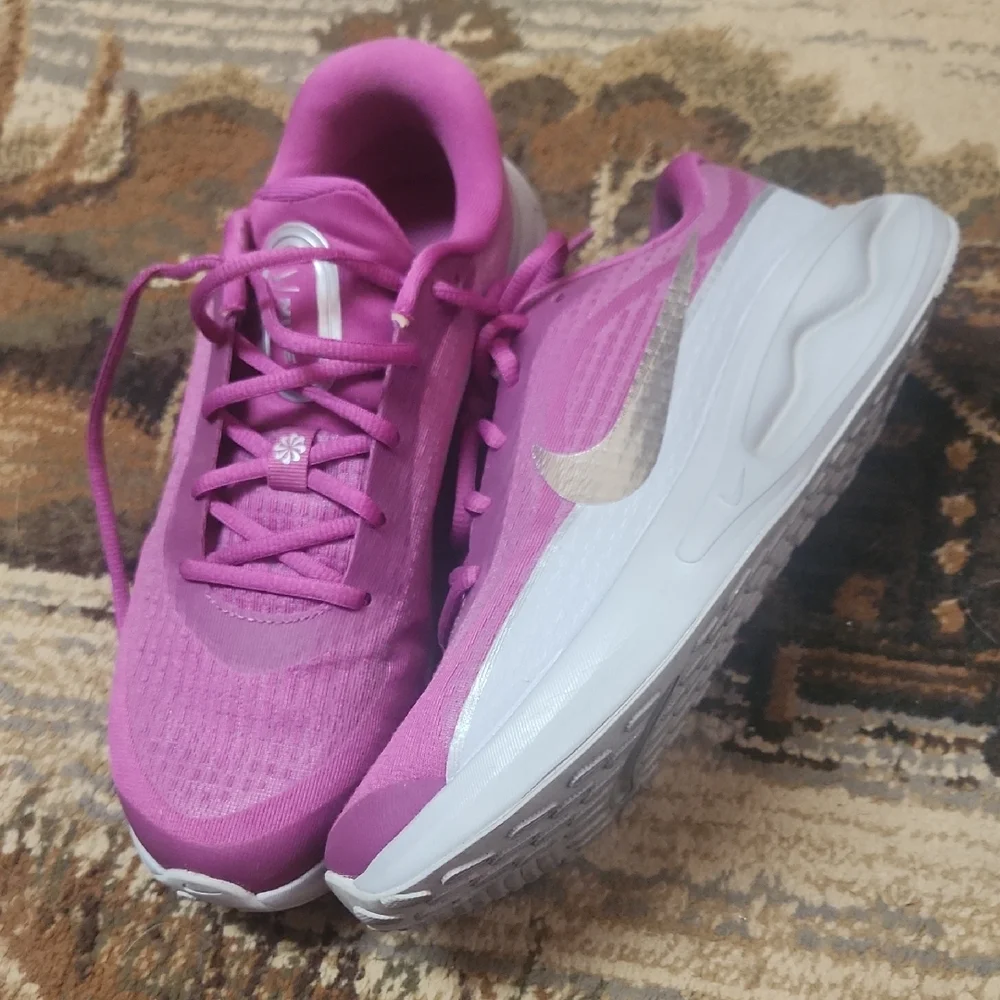 Nike  Jurney Run PRM Women's Vibrant Fusia - Picture 12 of 12